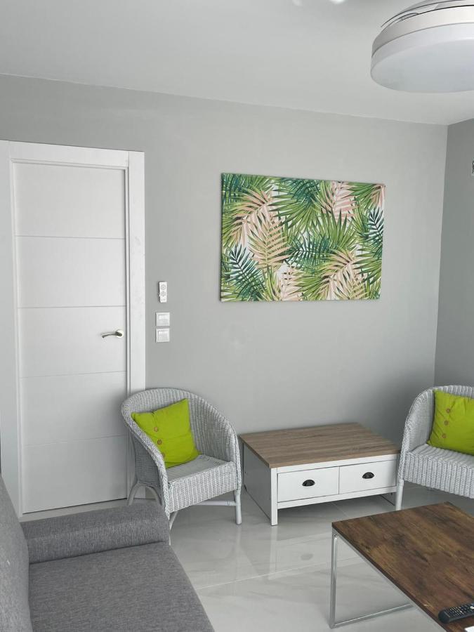 Seafront Recently Renovated Apartments Benalmádena Εξωτερικό φωτογραφία